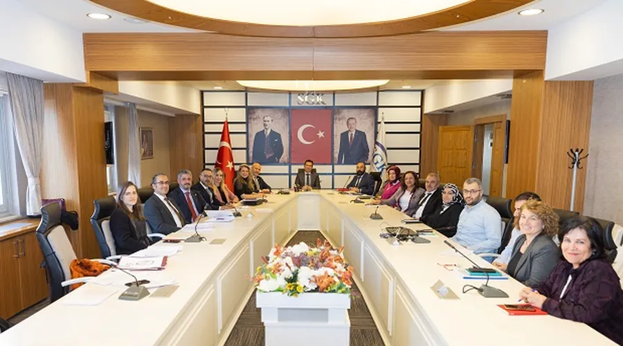 Türk Eczacıları Birliği ve SGK Yetkilileri SUT ve MEDULA Düzenlemelerini Değerlendirdi