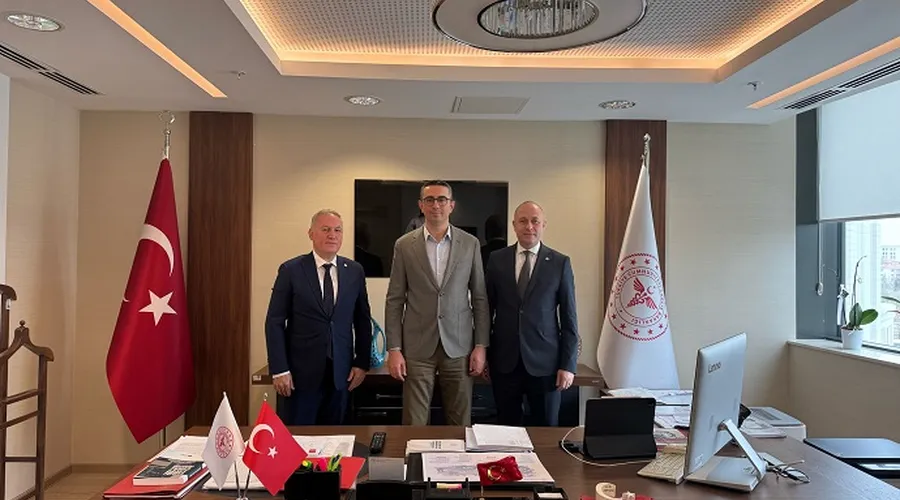 TEB ile Kamu Hastaneleri Genel Müdürlüğü Görüşmesi: Evde Sağlık Hizmetleri ve Eczacı İstihdamı Masaya Yatırıldı