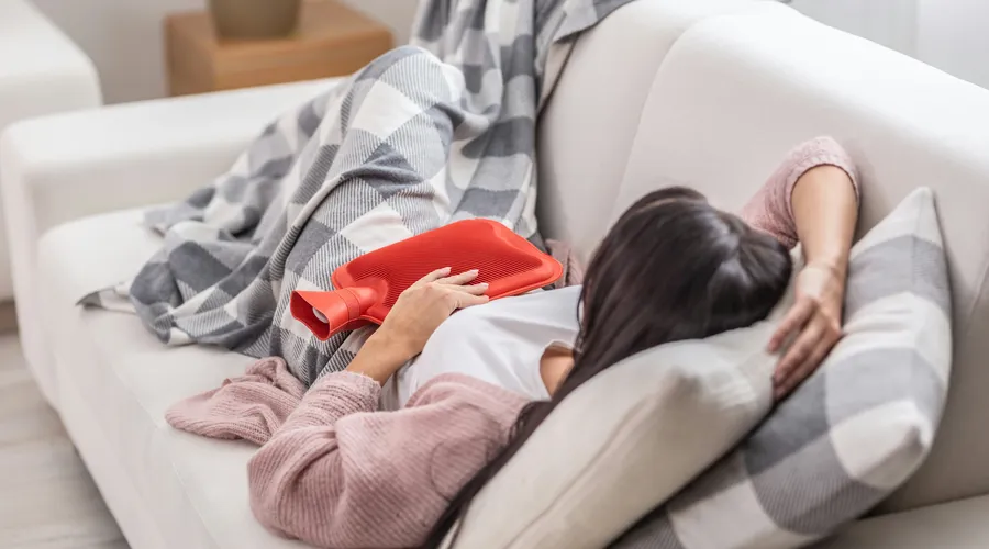 Adet Öncesi Sendromu (PMS) Nedir ve Nasıl Yönetilir?