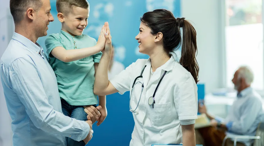 Özel Sağlık Sigortasında Yeni Dönem: Bekleme Süresi Kalkıyor, Ömür Boyu Yenileme Geliyor