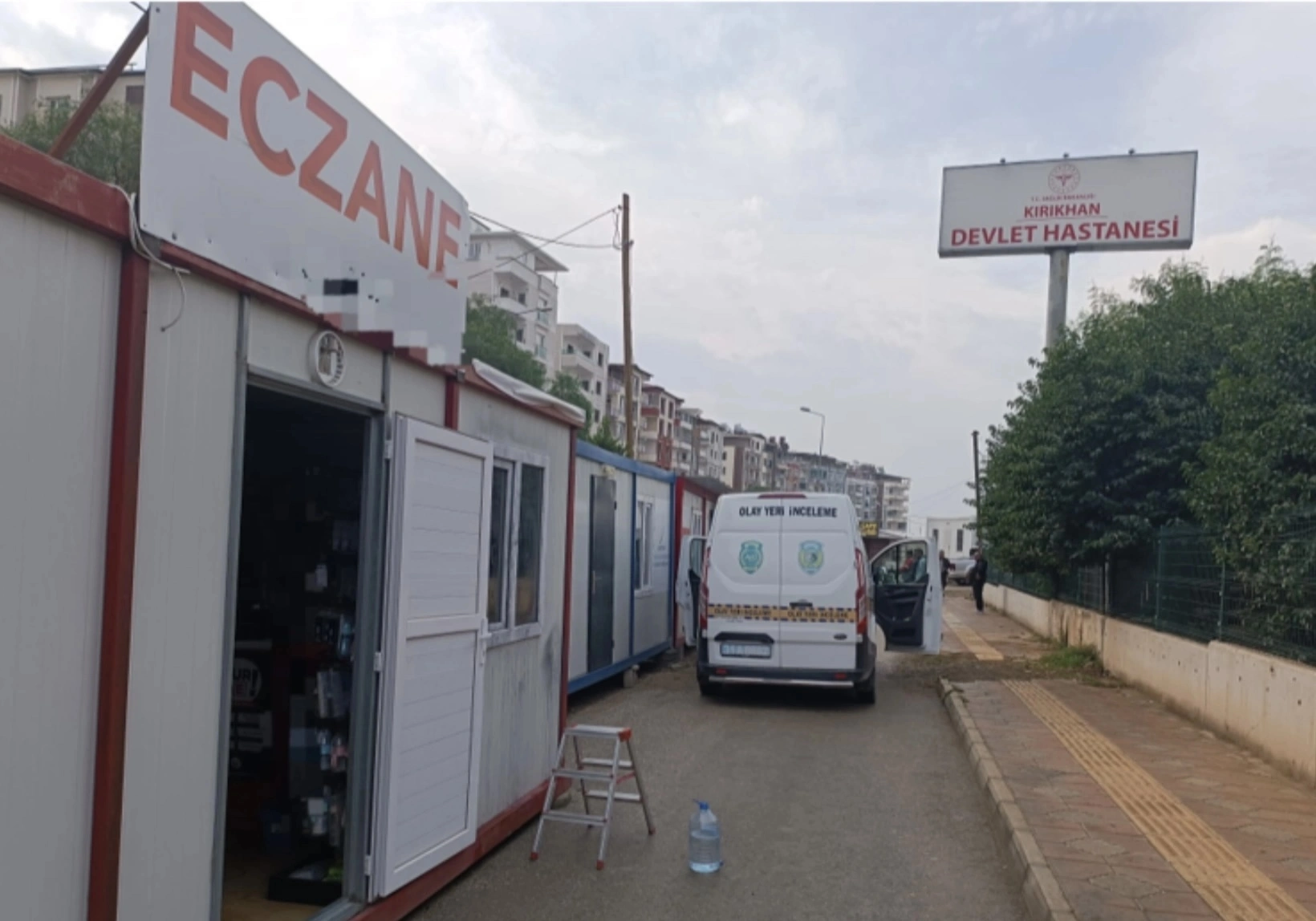 Depremzede Eczacılara Şimdi de Hırsız Şoku