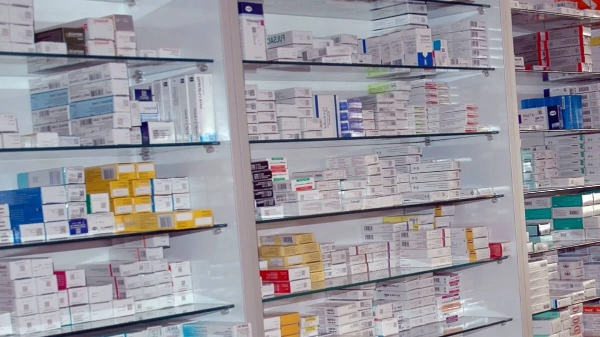Eczacılar Yeni Kararın Yürürlüğe 25 Aralık’ta Girecek Olmasına Tepkili: Firmalar İlaç Tedarikini Kesti