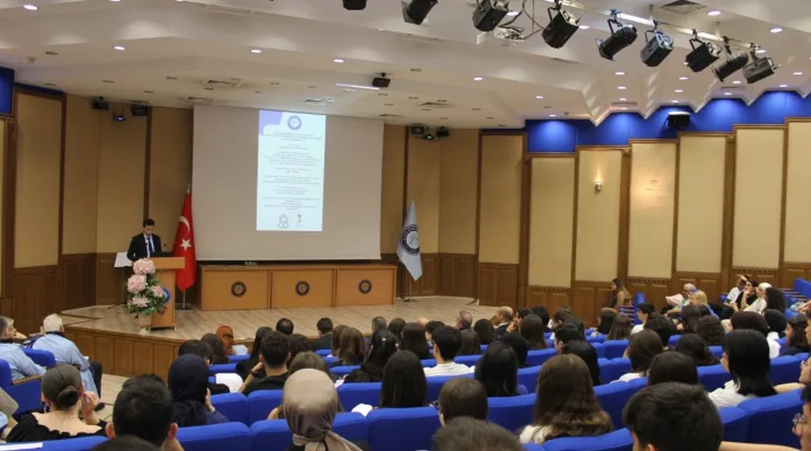 Ankara Eczacı Odası, Geleceğin Eczacılarının Beyaz Önlük Töreninde Yer Aldı