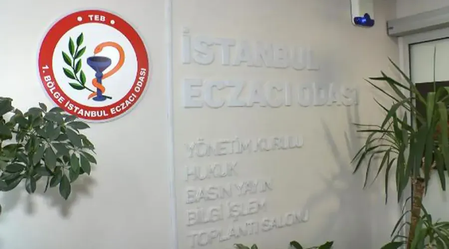 Eczacılık Mesleği Alarm Veriyor: Mezun Var, İş Yok!