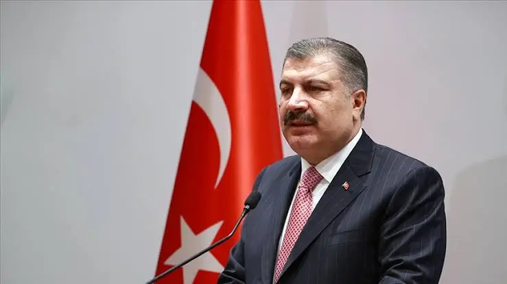 Sağlık Bakanı Koca’dan İlaç Ruhsatlandırma Düzenlemesi Eleştirilerine Yanıt	