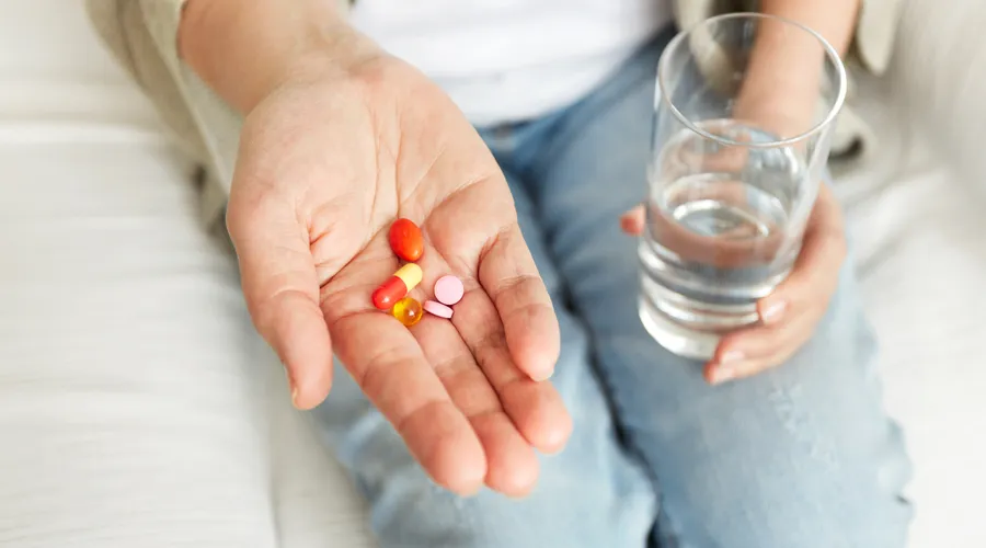 Evde Serum ve Vitamin Trendi Sağlık Tehdidi Haline Gelmeye Başlıyor!